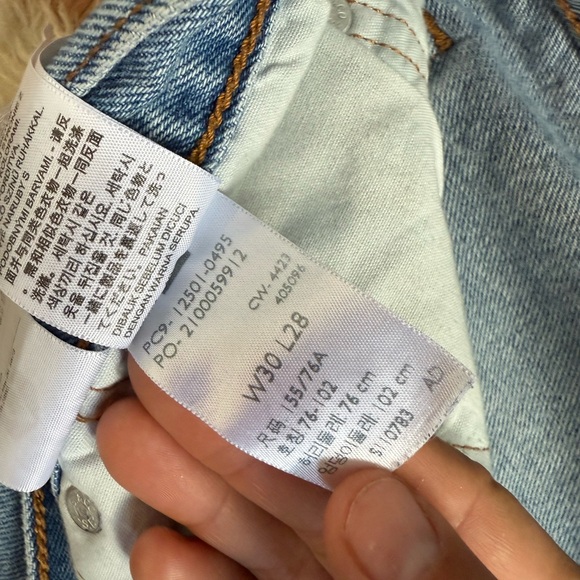 Levi's High Rise Light Blue Women's Jeans - Picture 3 of 3